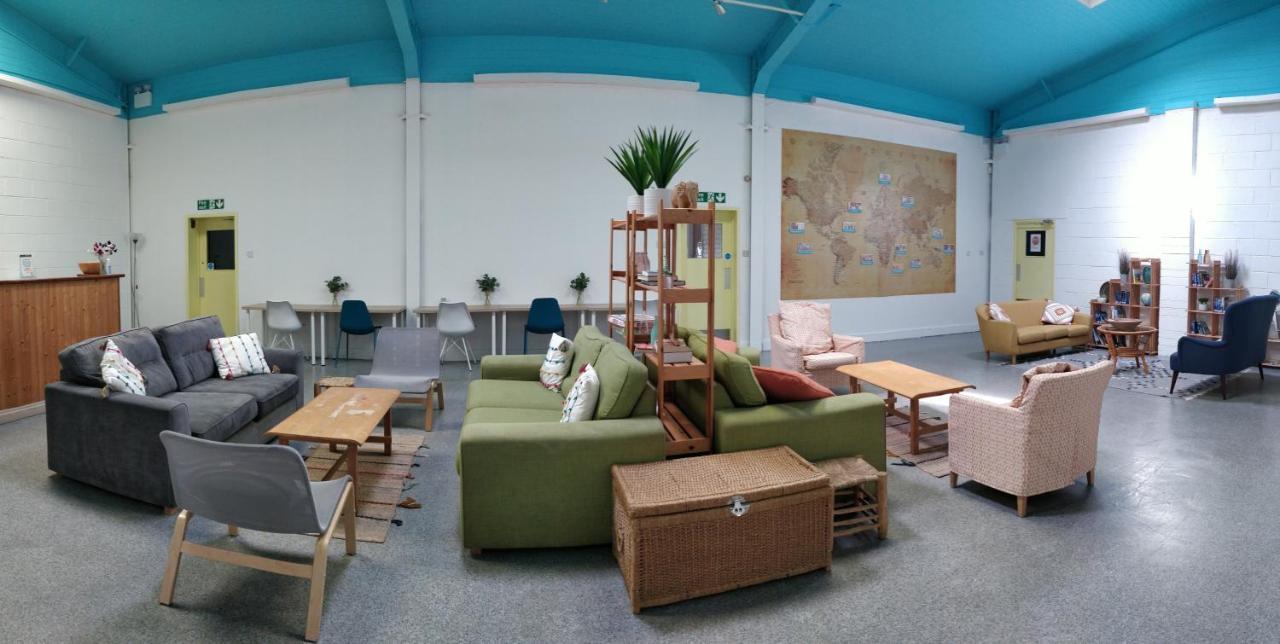 Y Doc At World Horizons Community Hub Hostel ลาแนคลี ภายนอก รูปภาพ